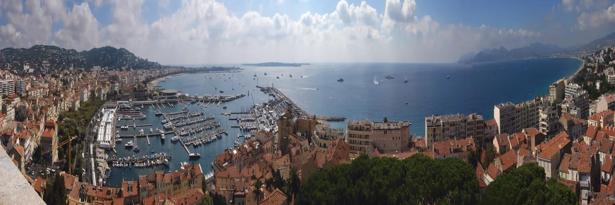 image-installation-carport-solaire-cannes.webp Image Installation carport solaire Cannes