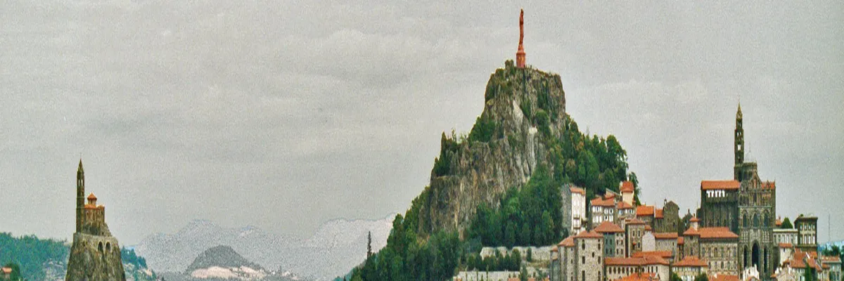 image-installation-carport-solaire-le-puy-en-velay.webp Image Installation carport solaire Le Puy-en-Velay