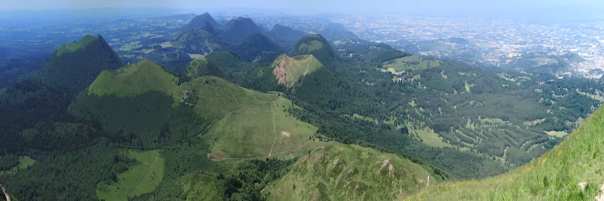 image-installation-carport-solaire-puy-de-dome.webp Image Installation carport solaire Puy-de-Dôme