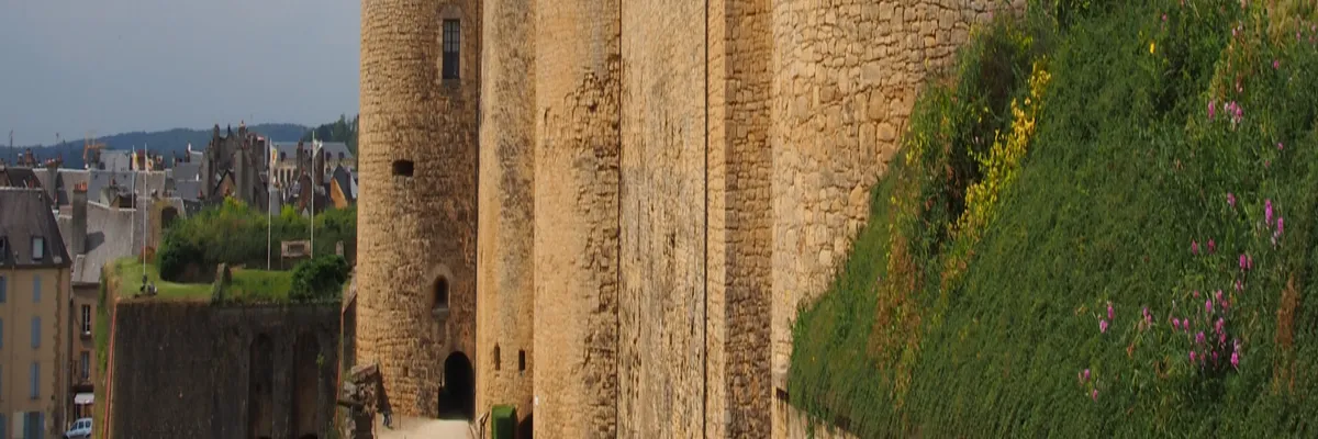 image-installation-carport-solaire-sedan.webp Image Installation carport solaire Sedan